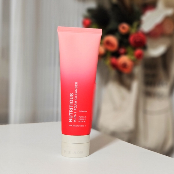 Estee Lauder Other - New Estee Lauder Nutritious 2-in-1 Foam Cleanser 4.2oz/125ml